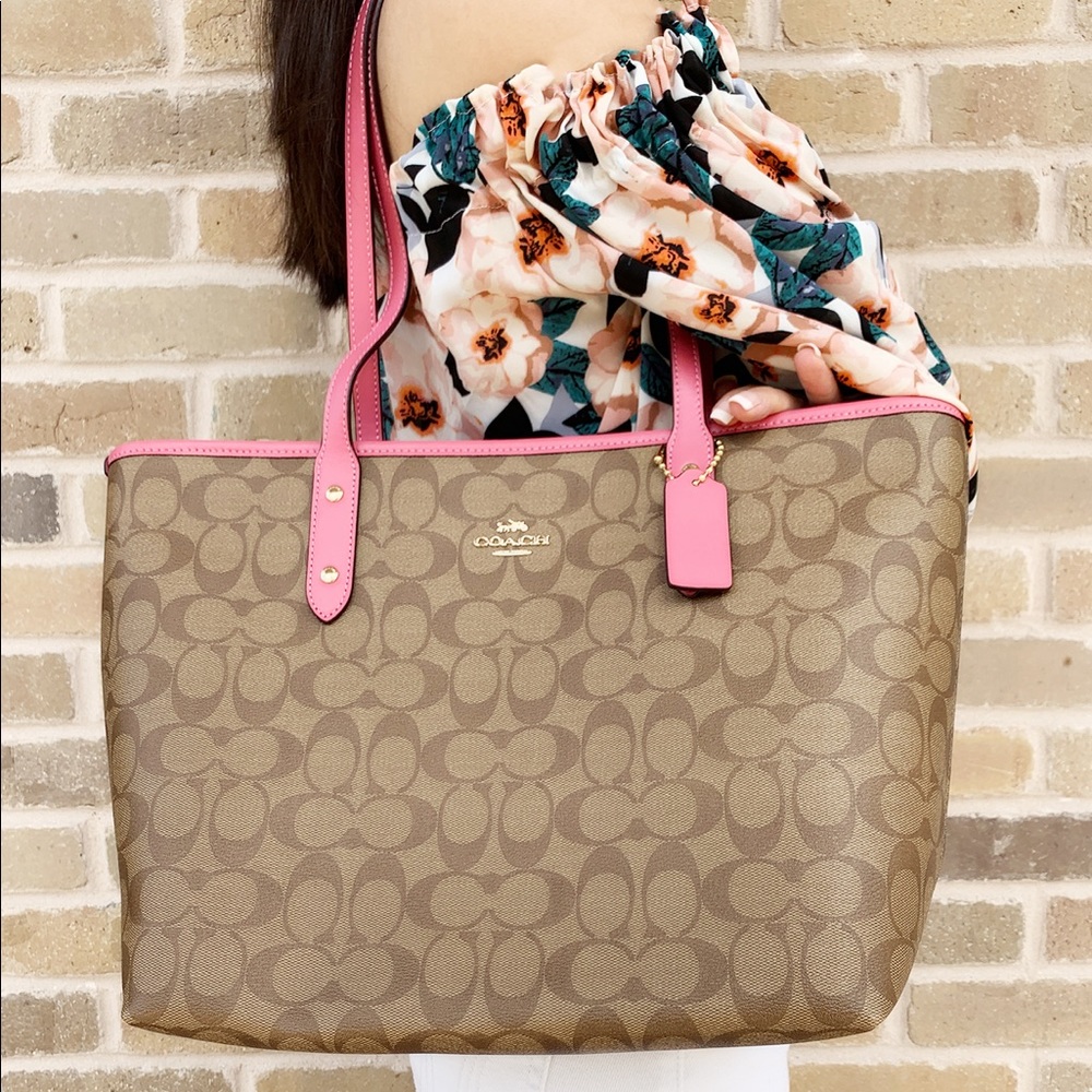 Gaby’sBags-Coach purse tote khaki pink - Picture 2 of 3